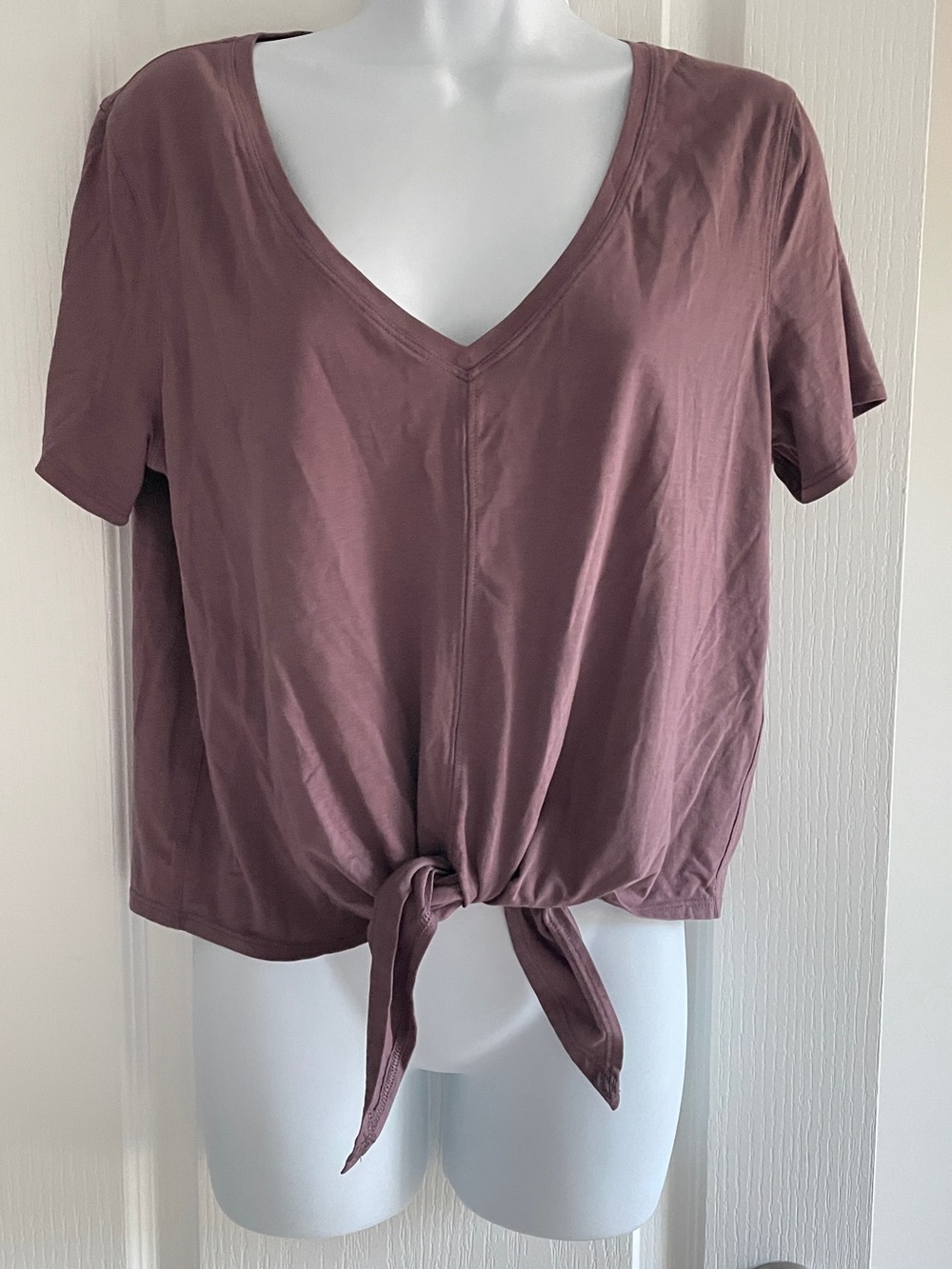 lululemon athletica Dusty Mauve Tie-Front V-Neck Crop Top